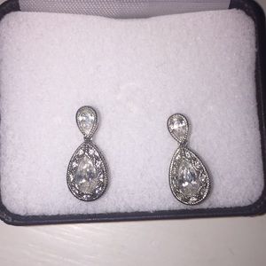 Tear drop Dangle prom earrings